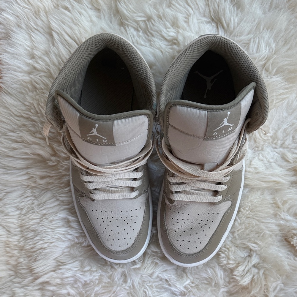 Air Jordan mids, size men’s 9 - Picture 5 of 12